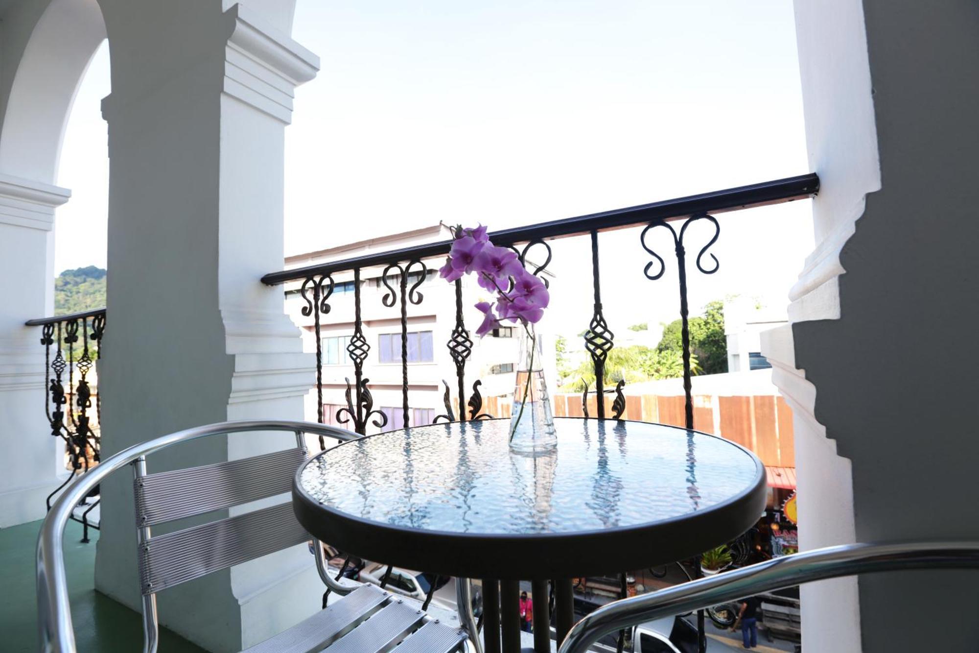 Casa Blanca Boutique Hotel - Sha Plus Phuket Exterior photo